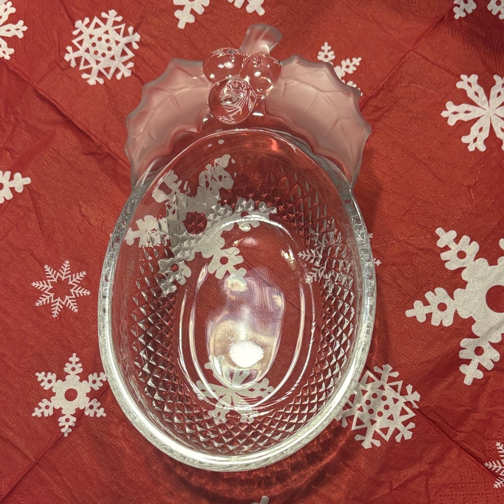 Holiday Crystal Bowl with Holly Berry Design
